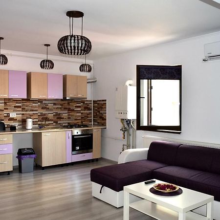 Apartament Liliac Boekarest Buitenkant foto