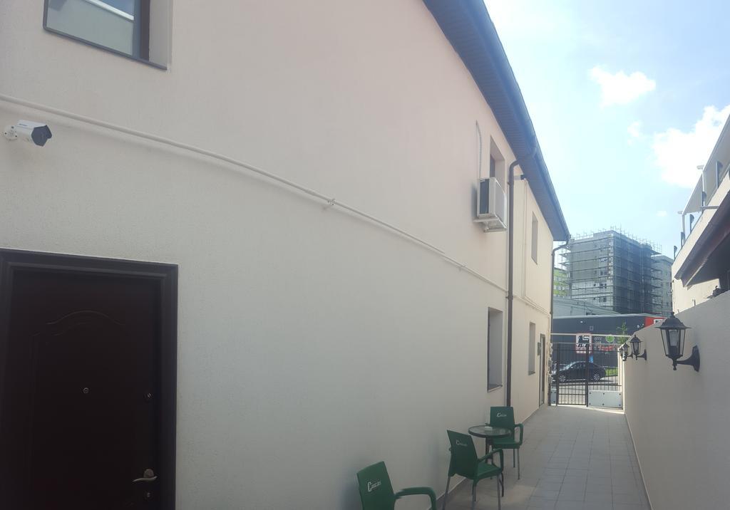 Apartament Liliac Boekarest Buitenkant foto
