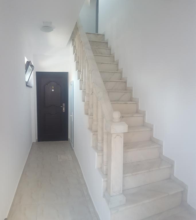 Apartament Liliac Boekarest Buitenkant foto